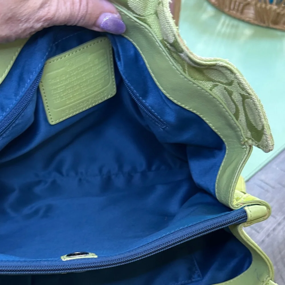 Coach Green Shoulder Bag - Picture 10 of 16